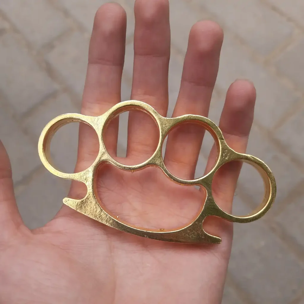 پنجه بوکس طرح ساده رنگ طلایی