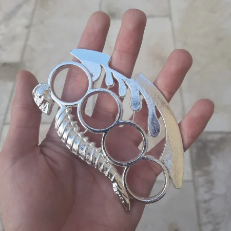 پنجه بوکس طرح تیغه دار رنگ نقره ای